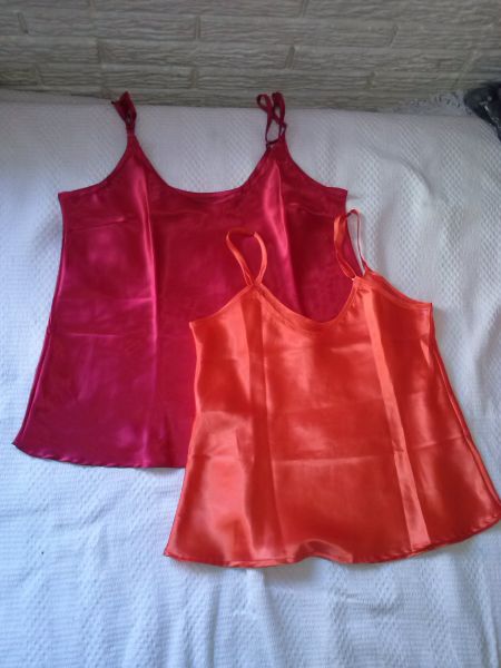 Blusinha Acetinada Vermelha Tam. G